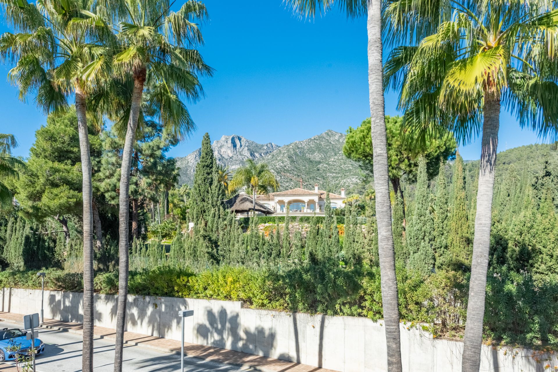 Penthouse in Condado de Sierra Blanca, Marbella