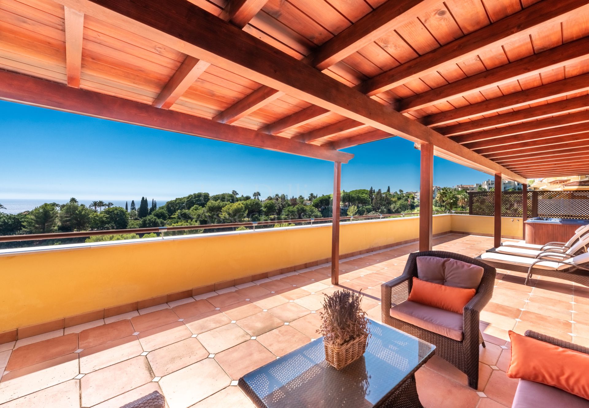 Penthouse in Condado de Sierra Blanca, Marbella