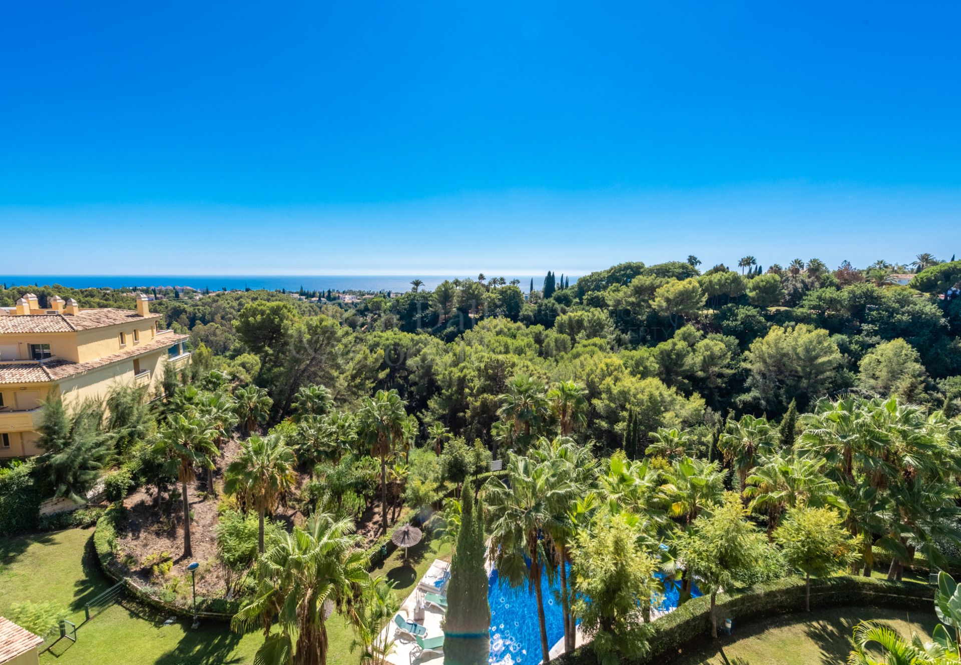 Penthouse in Condado de Sierra Blanca, Marbella