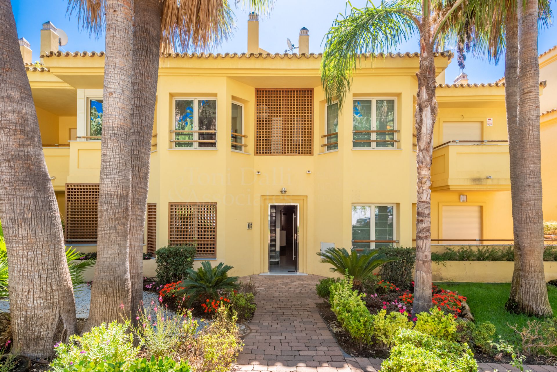Penthouse in Condado de Sierra Blanca, Marbella
