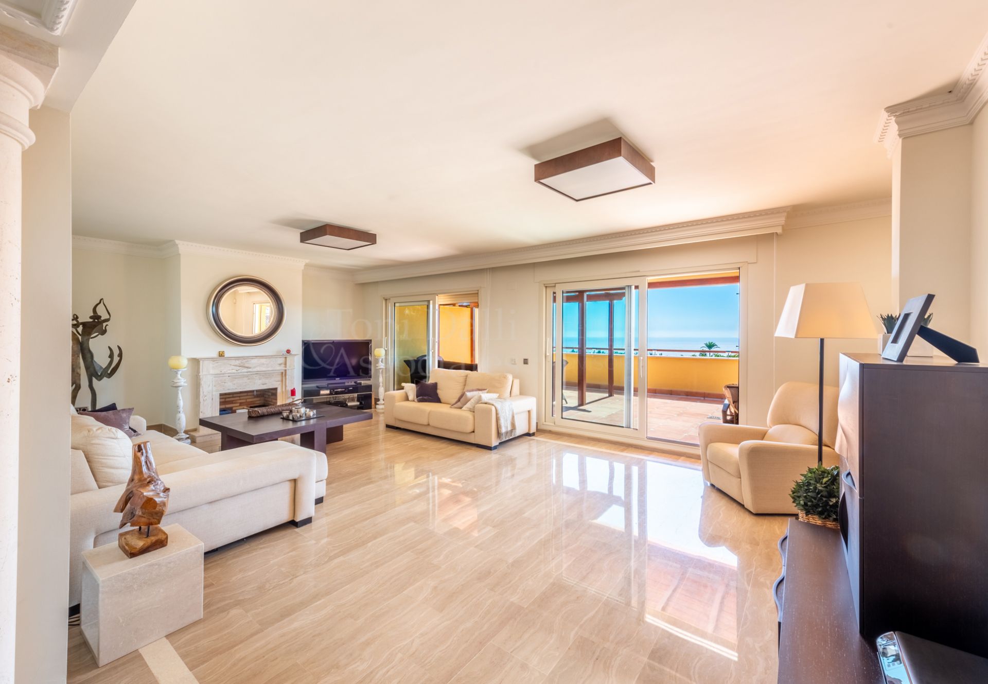 Penthouse in Condado de Sierra Blanca, Marbella