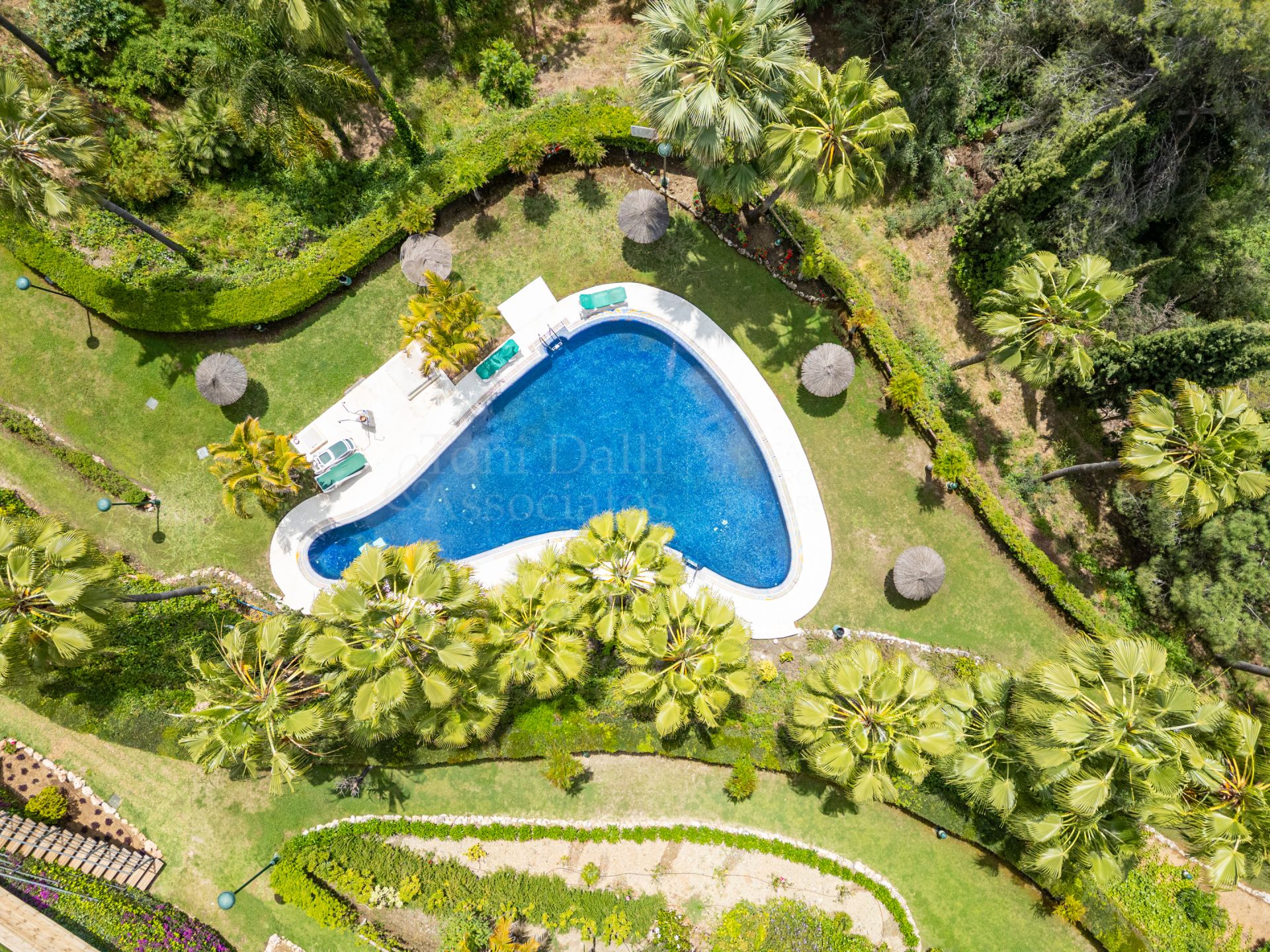 Penthouse in Condado de Sierra Blanca, Marbella