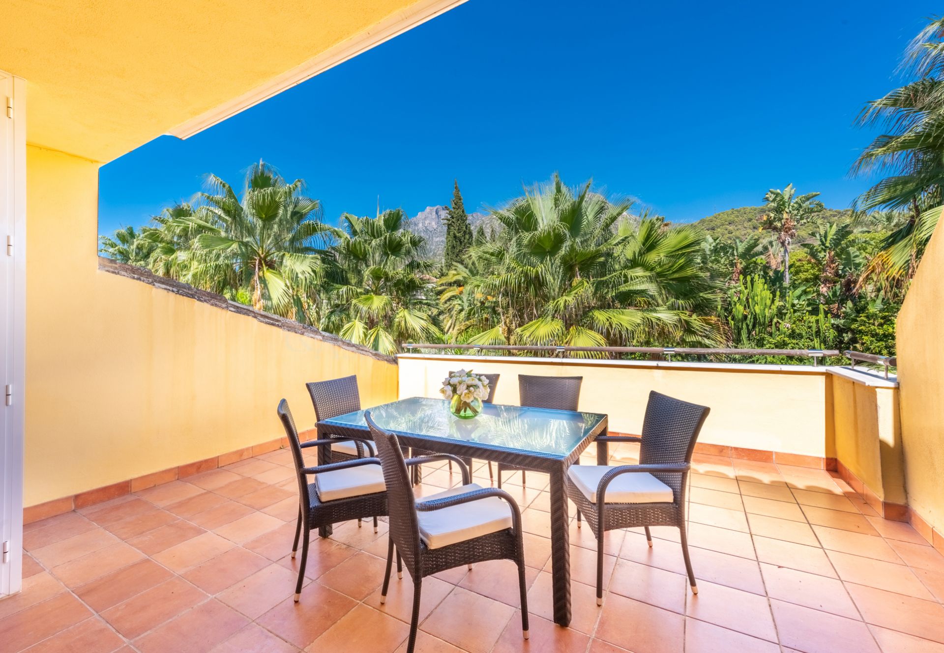 Penthouse in Condado de Sierra Blanca, Marbella
