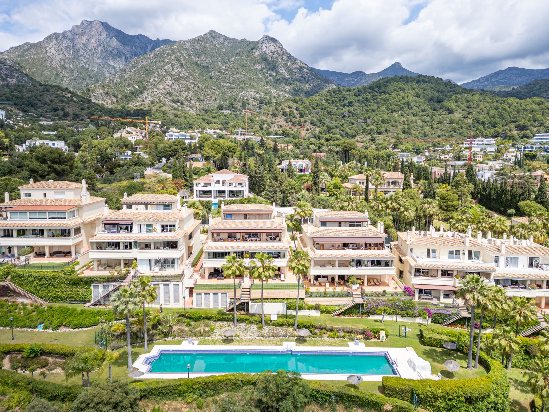 Penthouse in Condado de Sierra Blanca, Marbella
