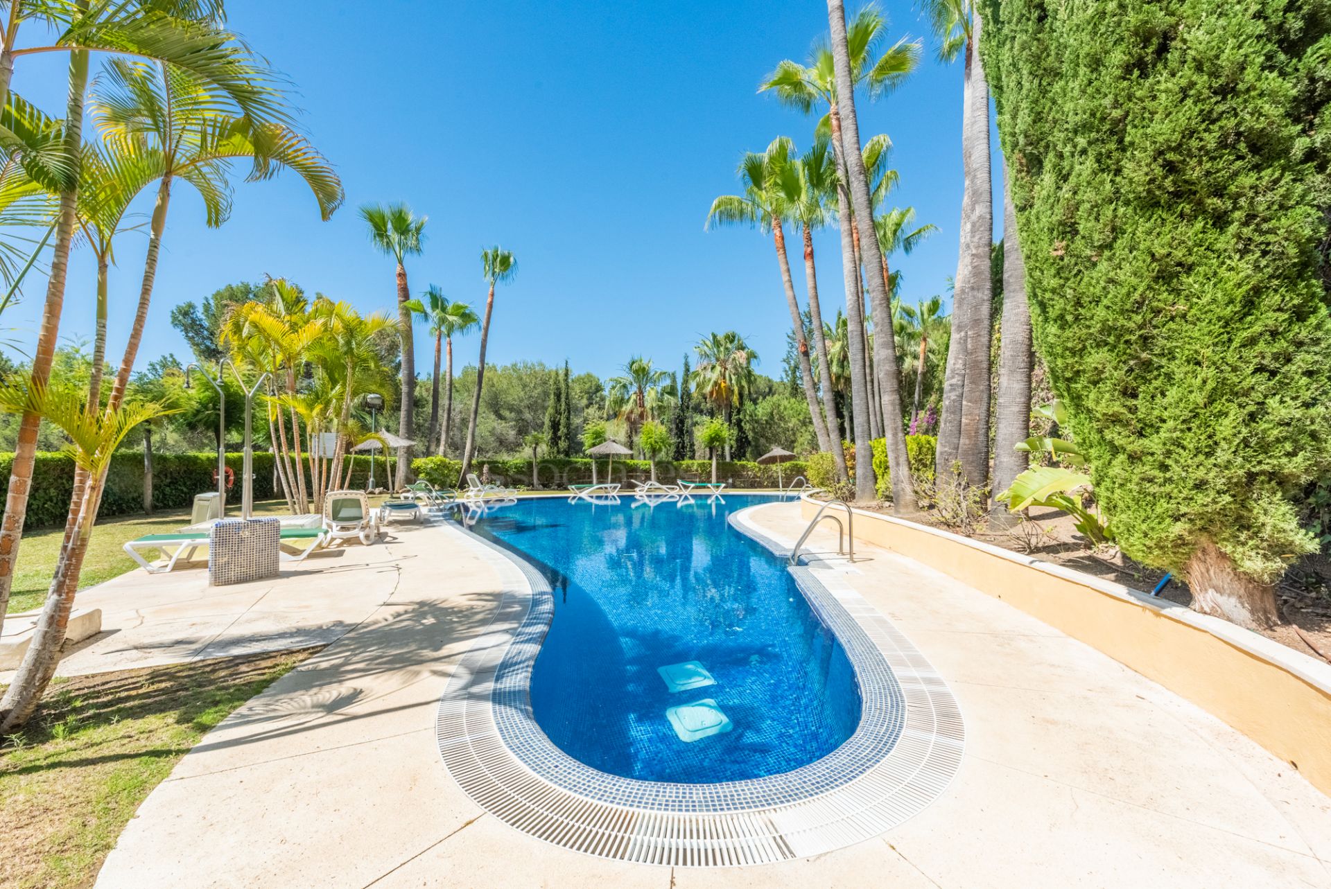 Penthouse in Condado de Sierra Blanca, Marbella