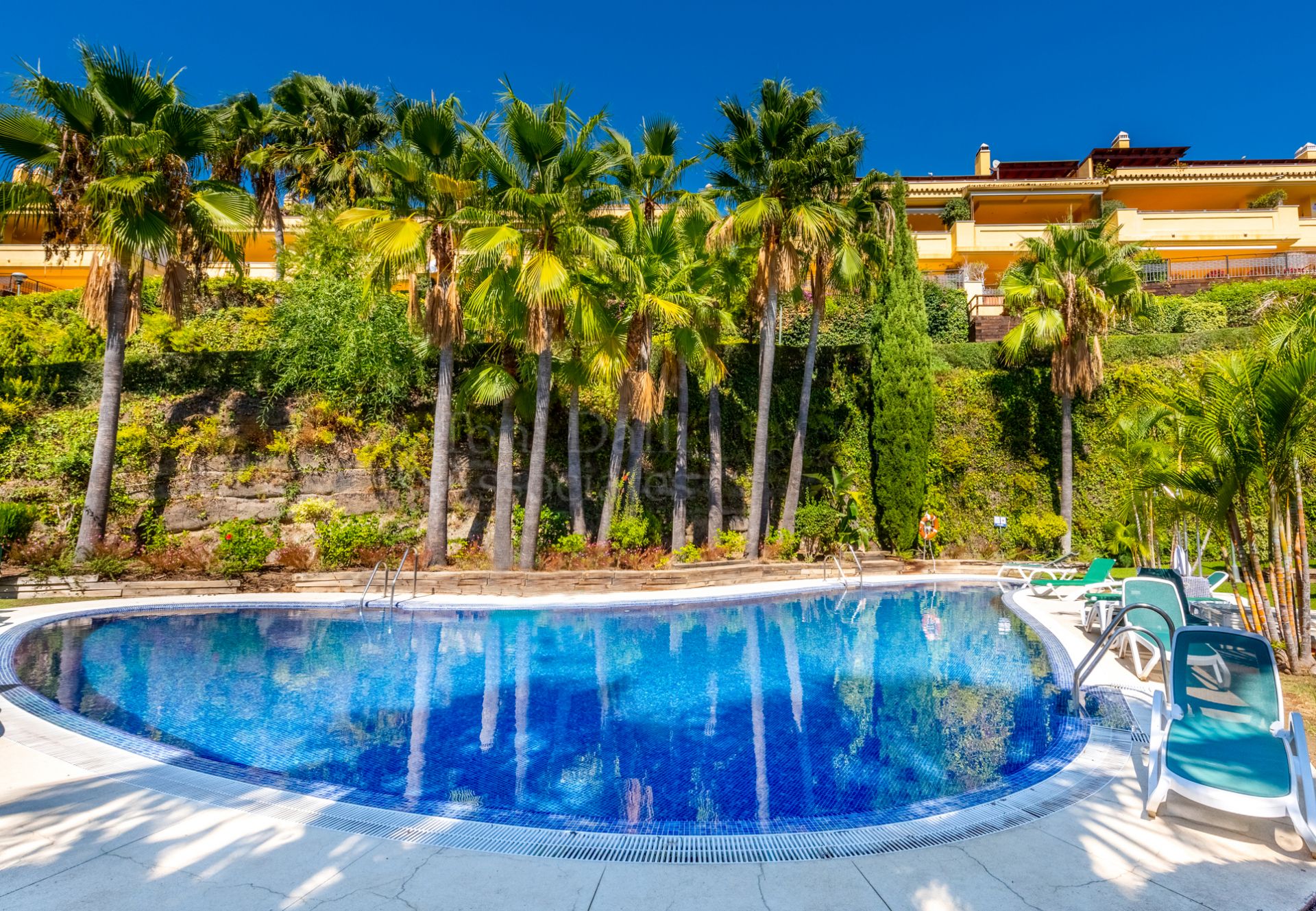 Penthouse in Condado de Sierra Blanca, Marbella