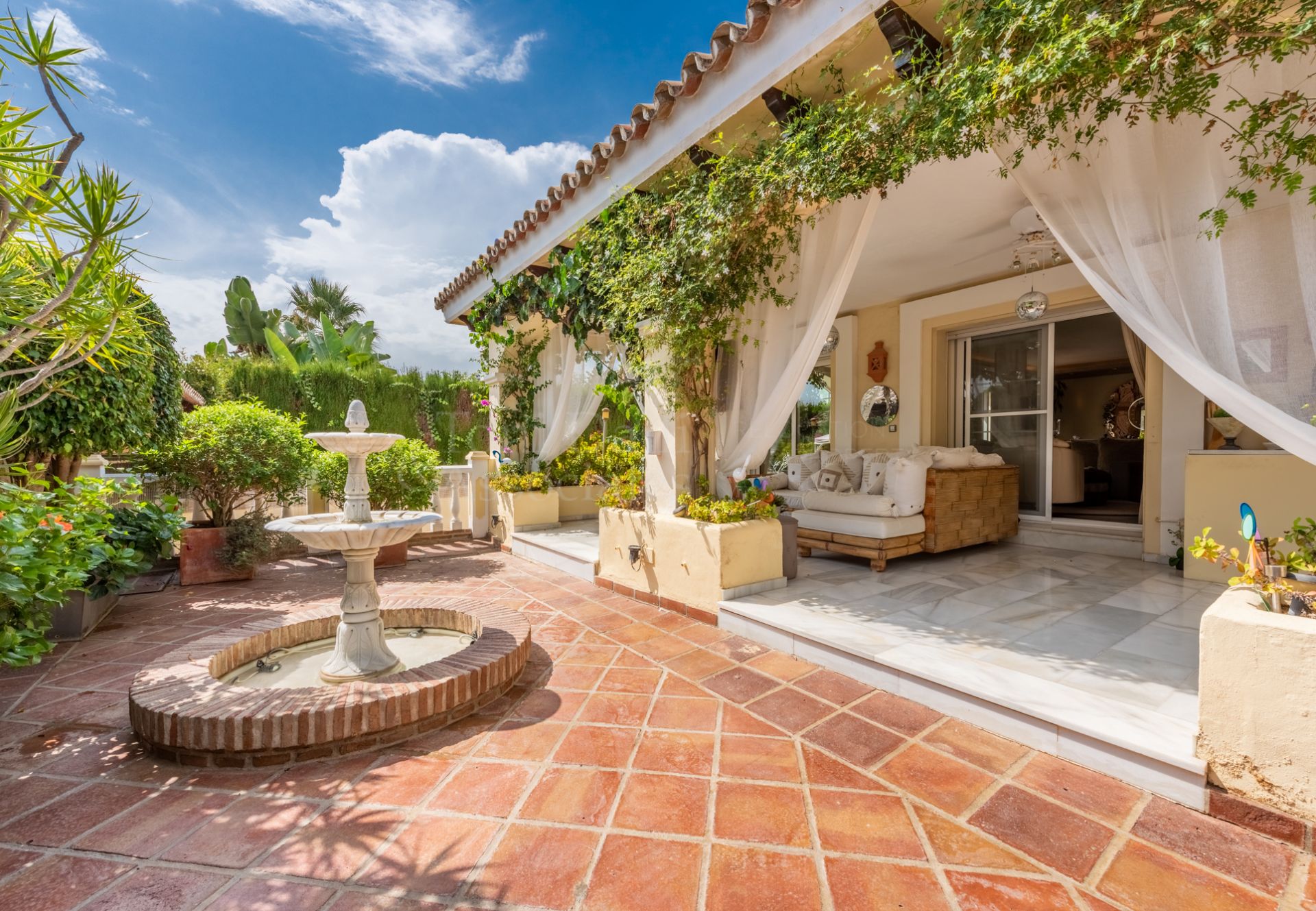 Villa in Las Brisas, Marbella