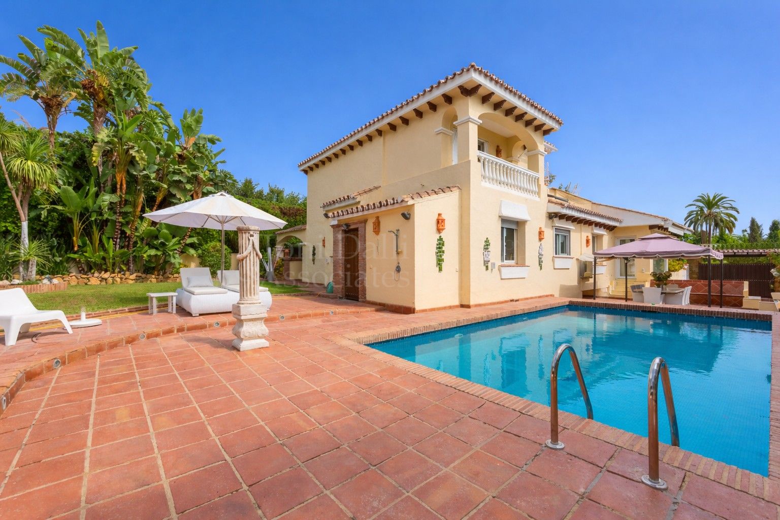 Villa in Las Brisas, Marbella