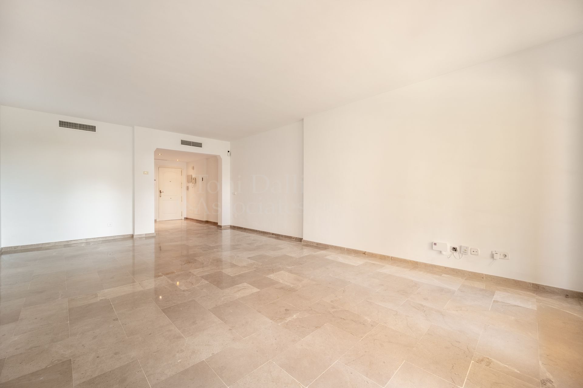 Ground Floor Apartment in Cumbres del Rodeo, Marbella