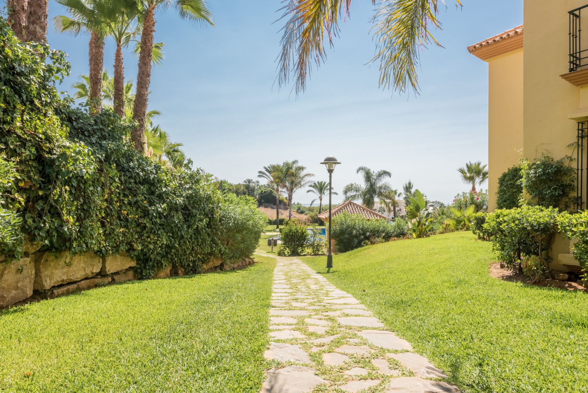 Ground Floor Apartment in Cumbres del Rodeo, Marbella