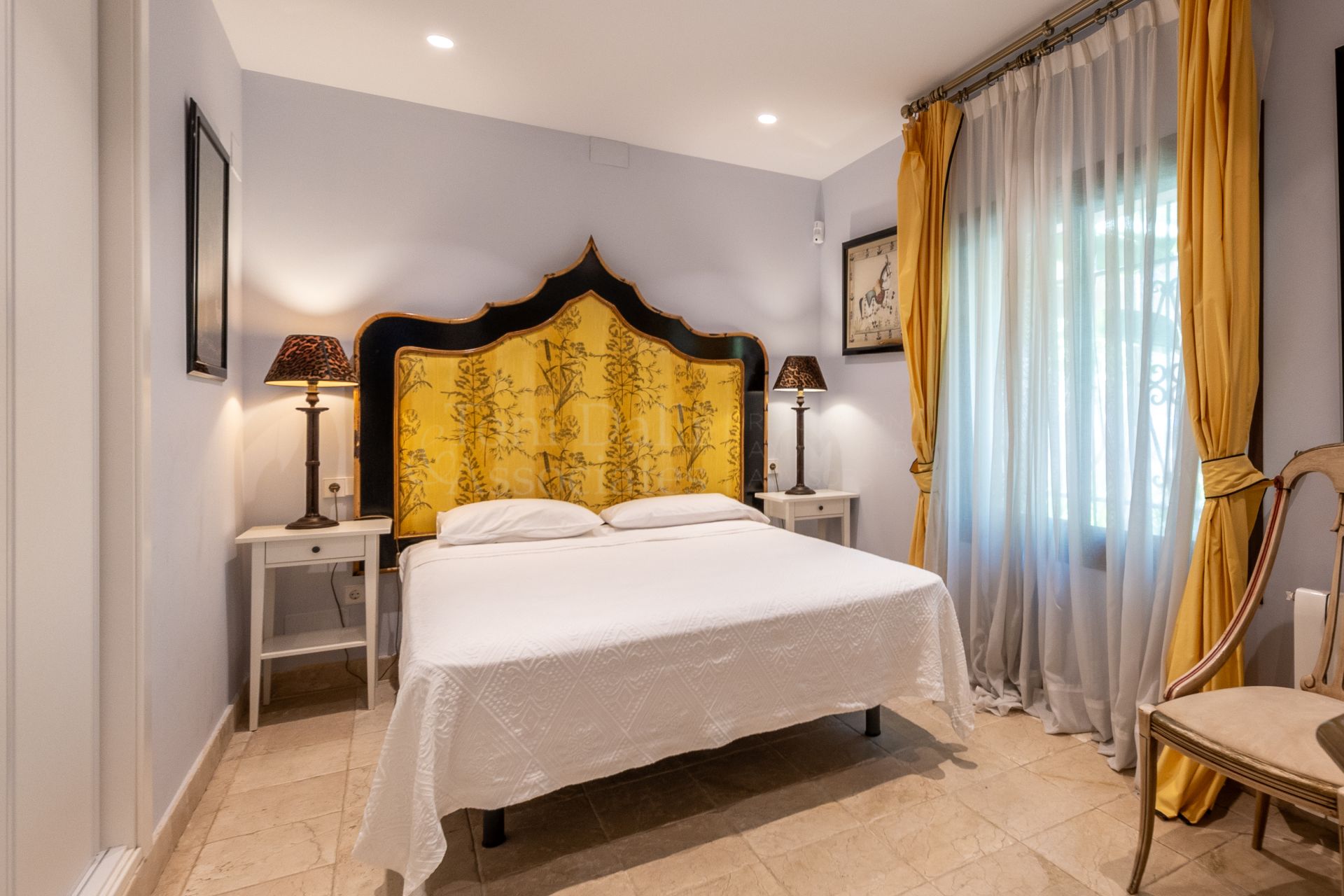 Villa in Altos del Rodeo, Marbella