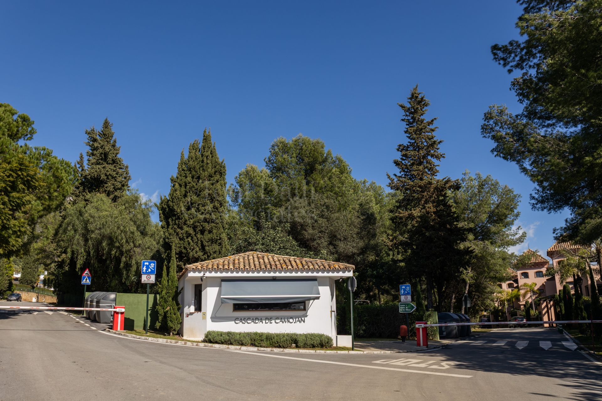 Villa in Cascada de Camojan, Marbella