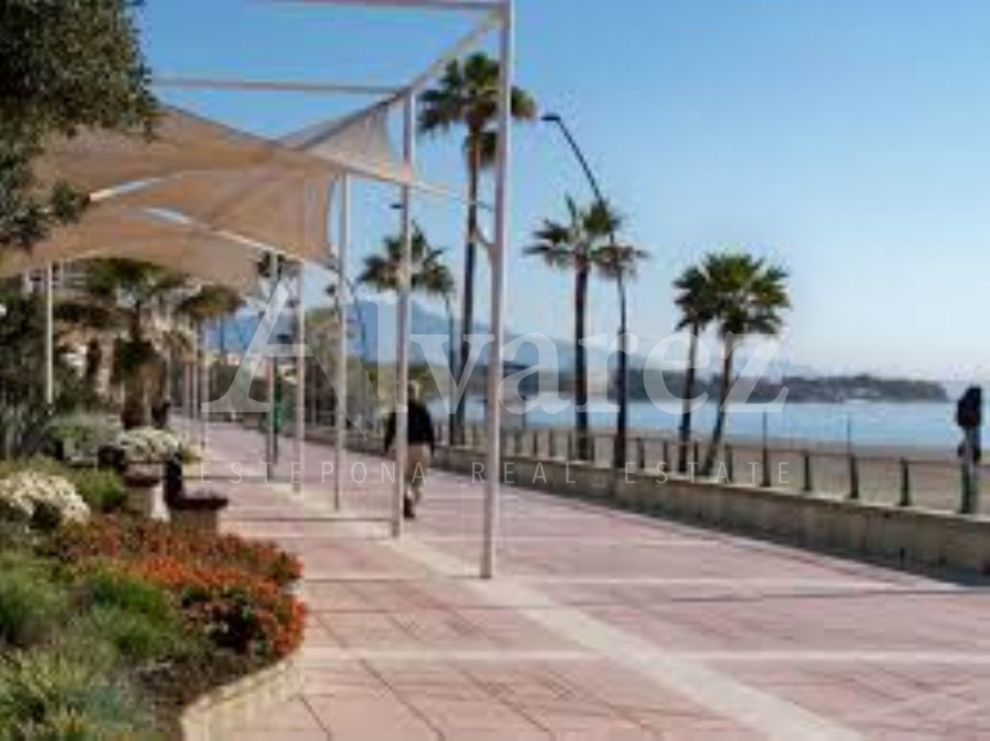 Ático en Estepona Puerto, Estepona