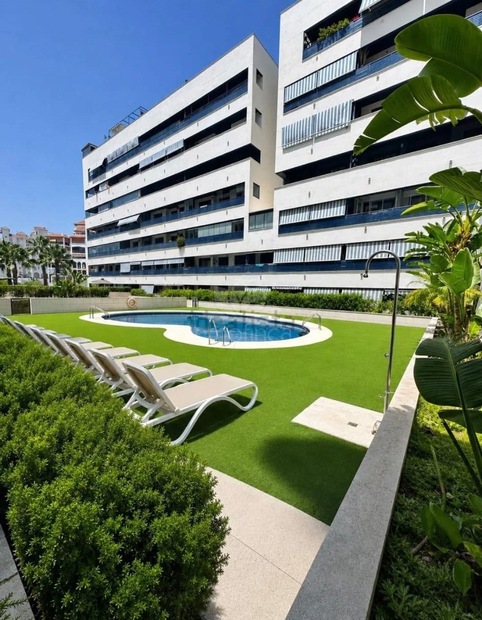 Penthouse in Estepona Puerto, Estepona