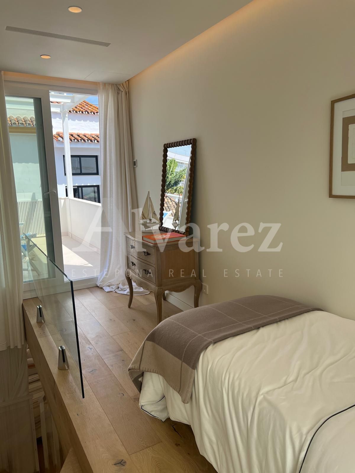 Adosado en Estepona Ciudad, Estepona