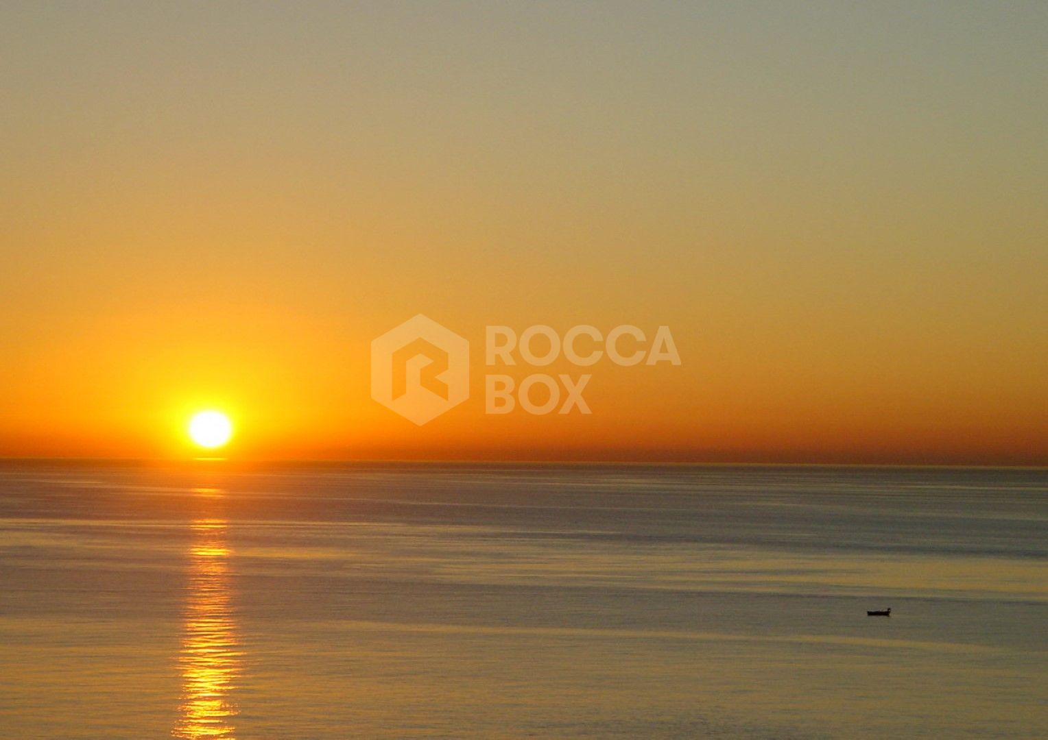 Spacious Apartment with Sea Views in Estepona's Marina¡.