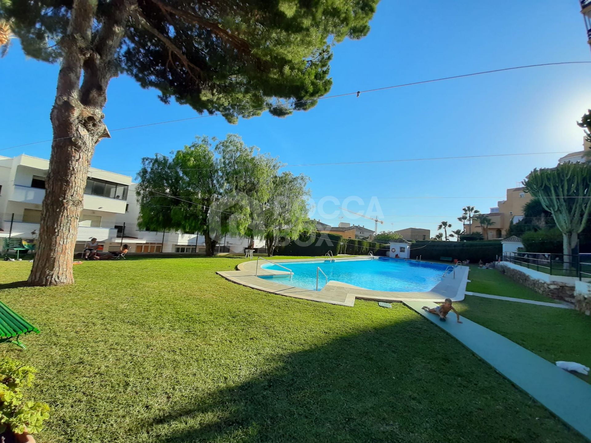 Spacious apartment with panoramic sea views in the Port of Estepona!