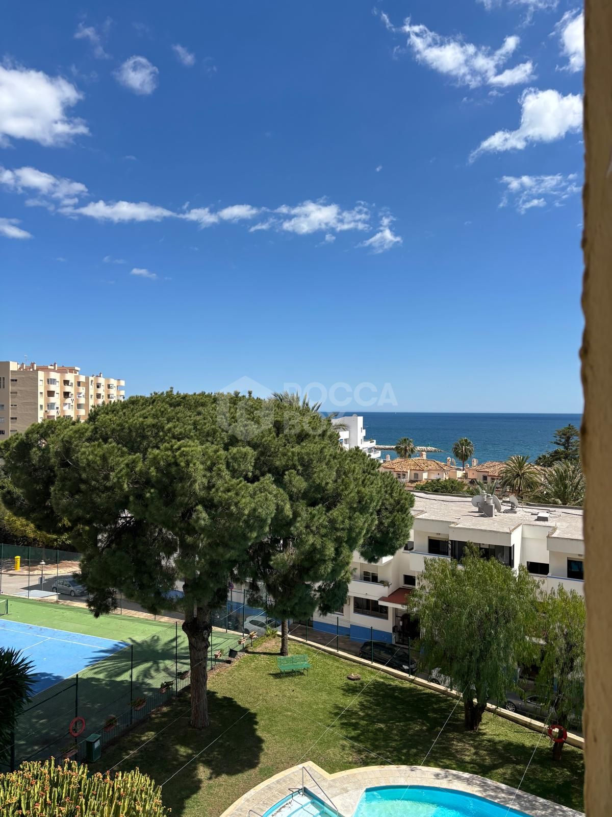 Spacious apartment with panoramic sea views in the Port of Estepona!