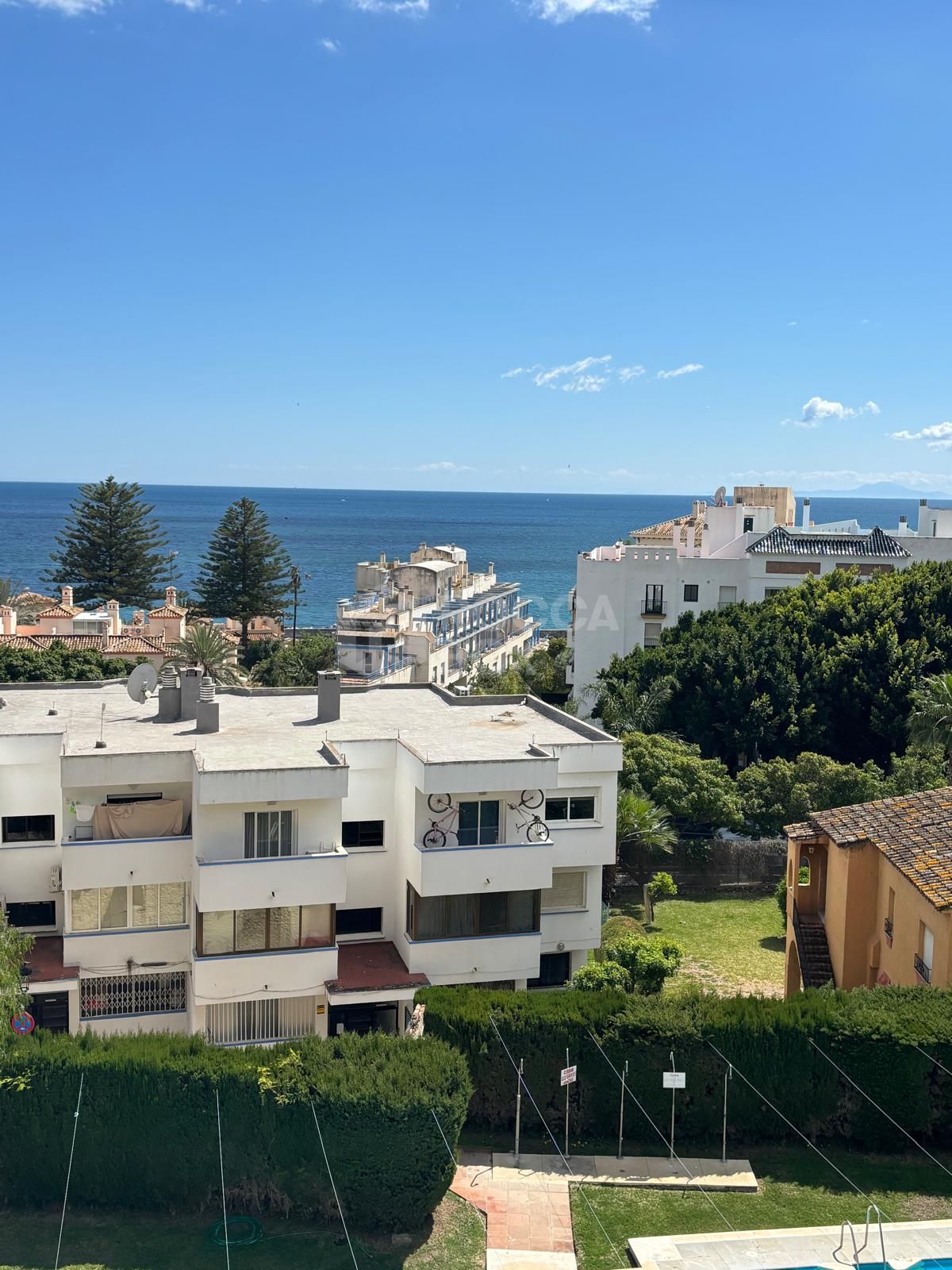 Spacious apartment with panoramic sea views in the Port of Estepona!