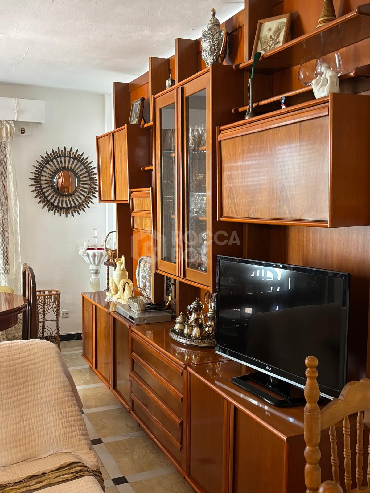 Spacious apartment with panoramic sea views in the Port of Estepona!