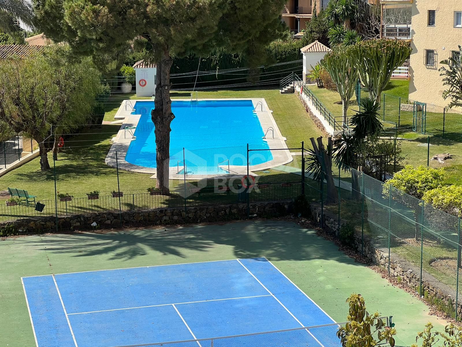 Spacious apartment with panoramic sea views in the Port of Estepona!