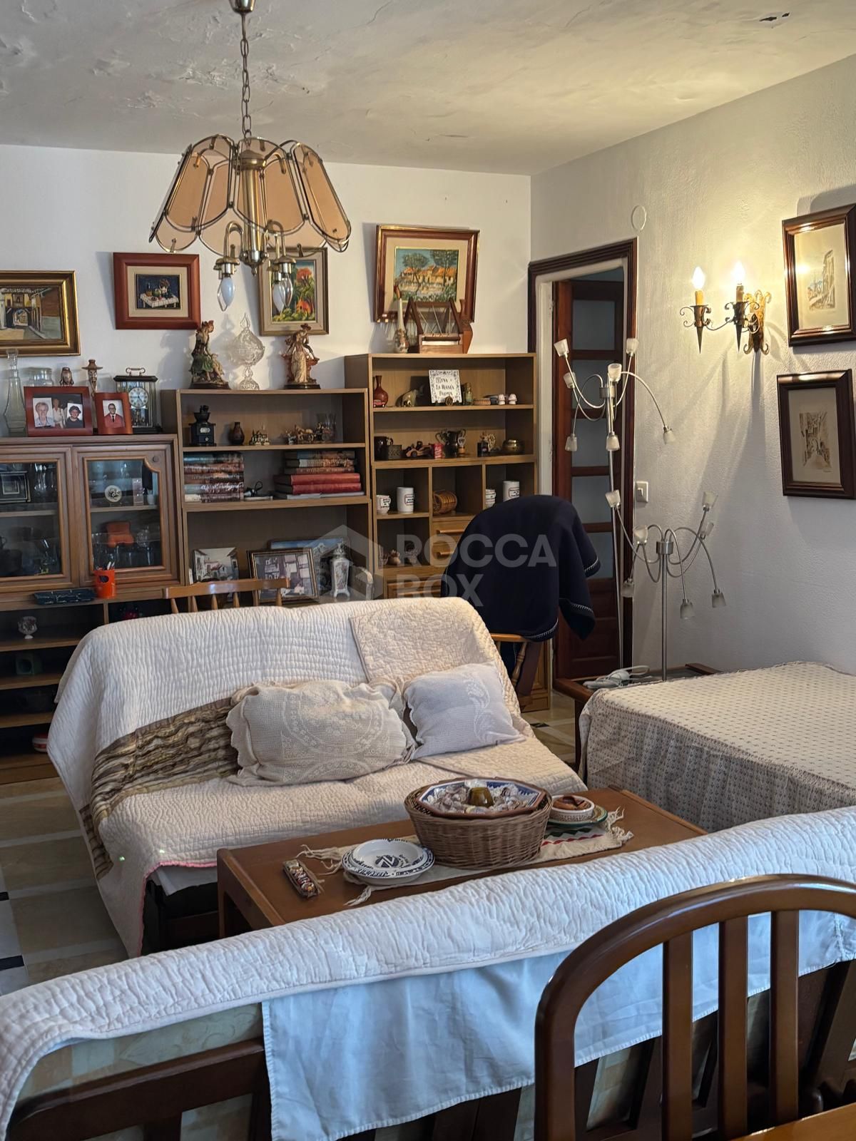Spacious apartment with panoramic sea views in the Port of Estepona!
