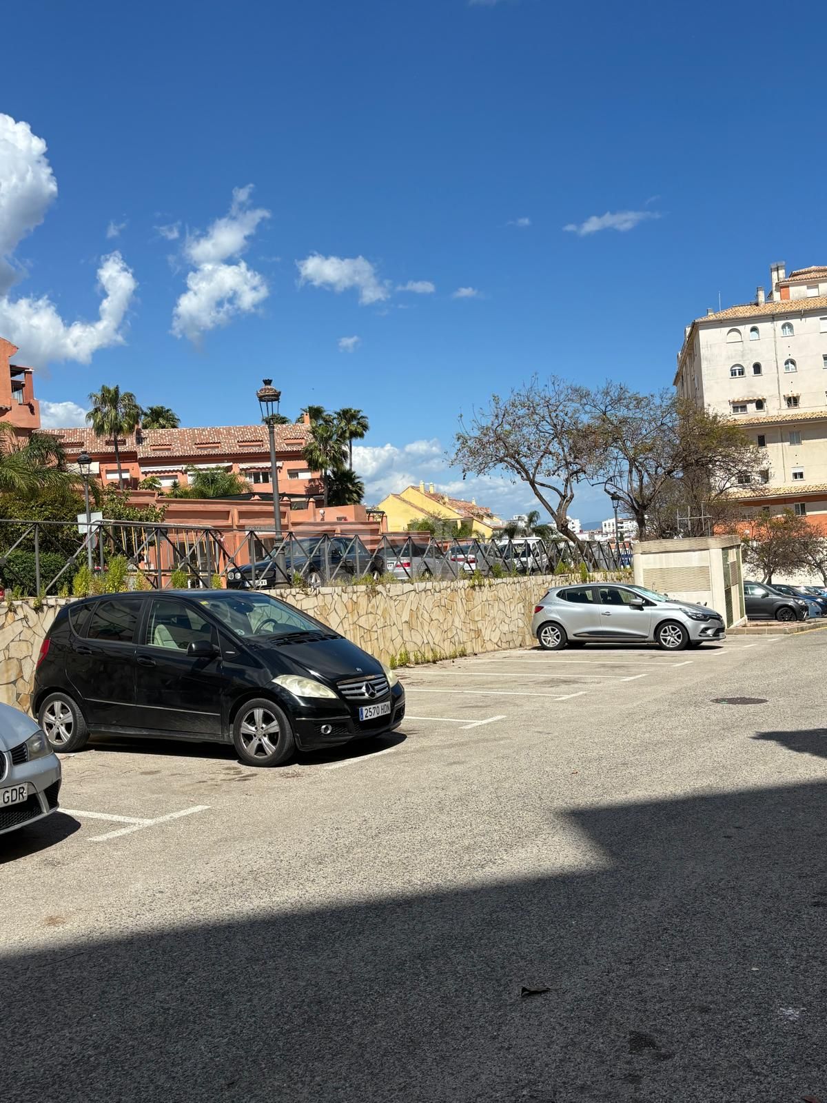 Spacious apartment with panoramic sea views in the Port of Estepona!