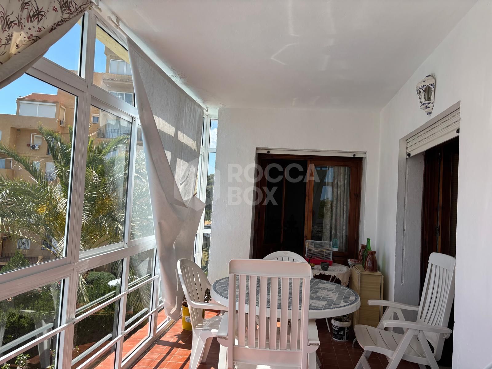 Spacious apartment with panoramic sea views in the Port of Estepona!