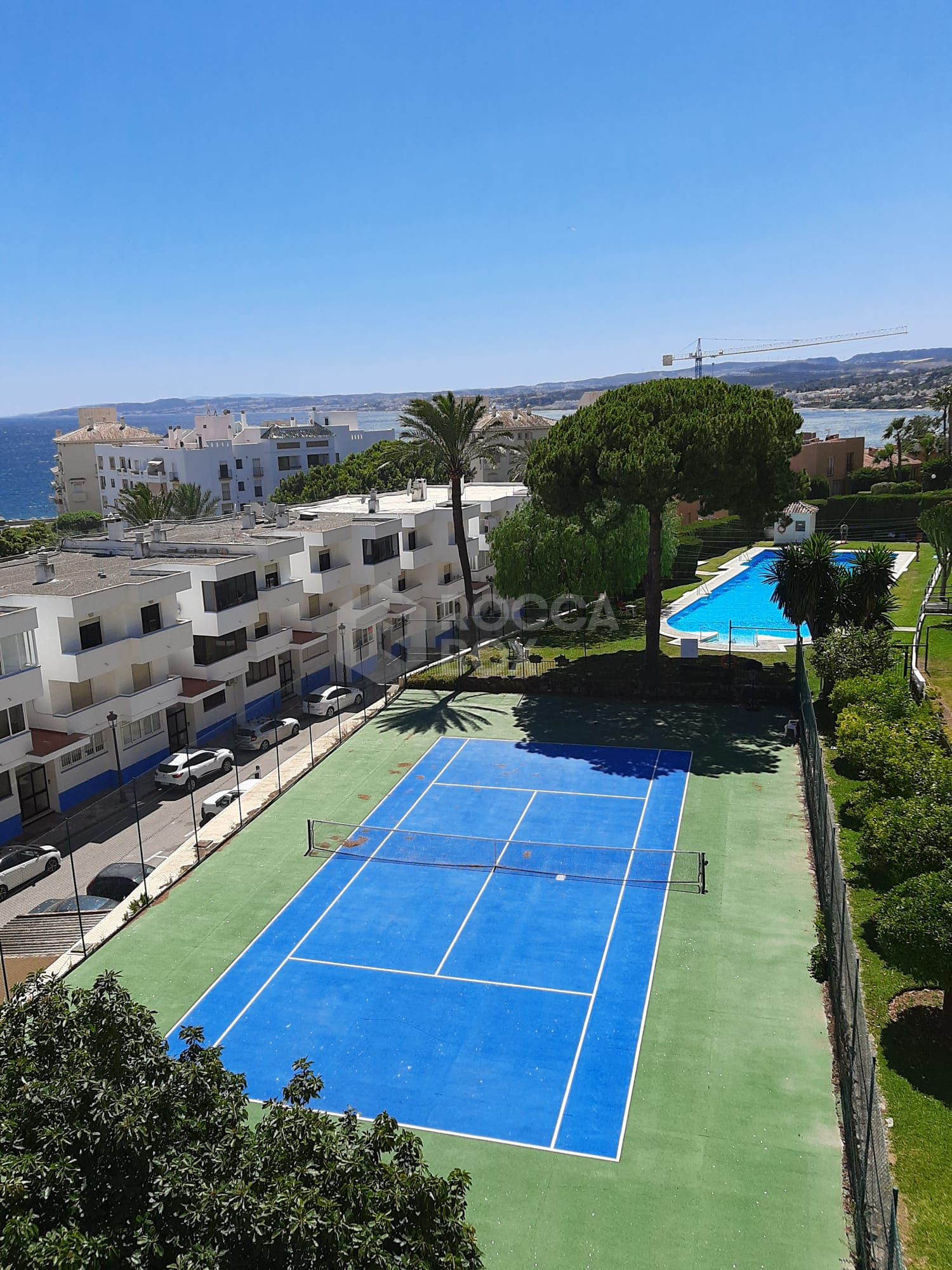 Spacious apartment with panoramic sea views in the Port of Estepona!