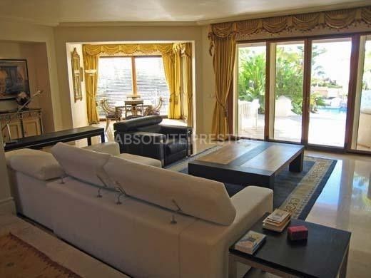 Villa for short term rent in Las Chapas, Marbella East