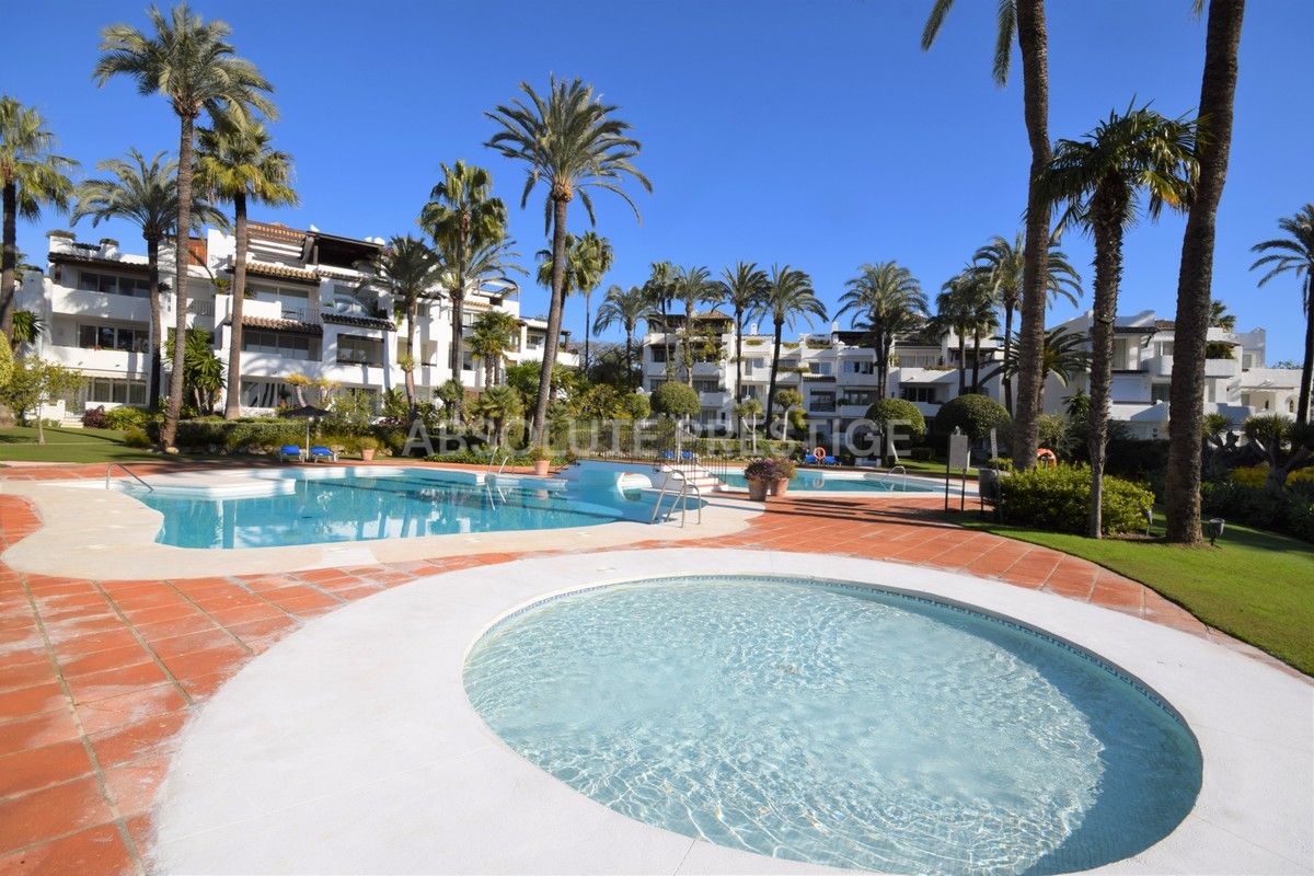 Apartamento Planta Baja en alquiler a corta temporada en Alcazaba Beach, Estepona
