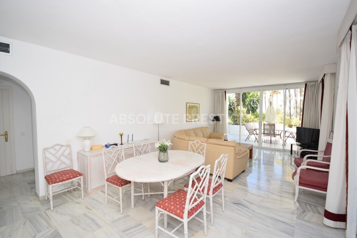 Apartamento Planta Baja en alquiler a corta temporada en Alcazaba Beach, Estepona Este
