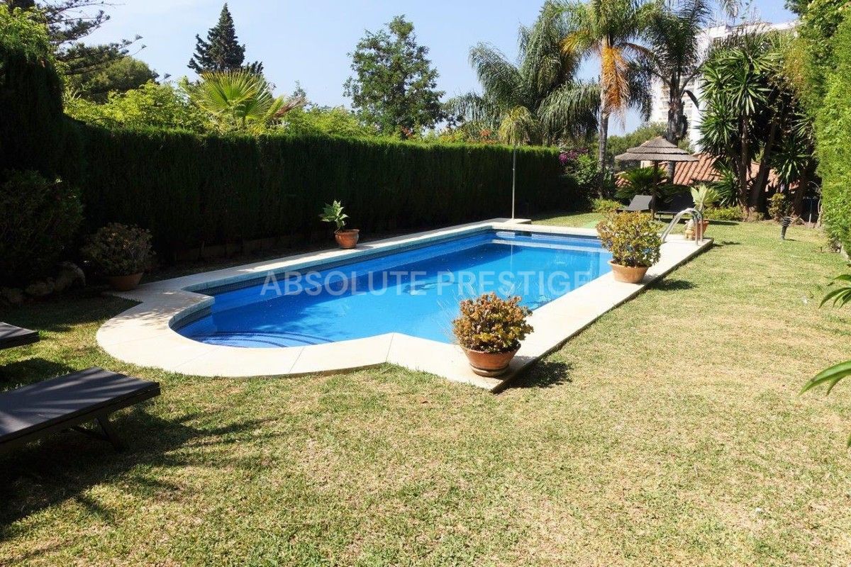 Villa for short term rent in Nueva Andalucia, Marbella