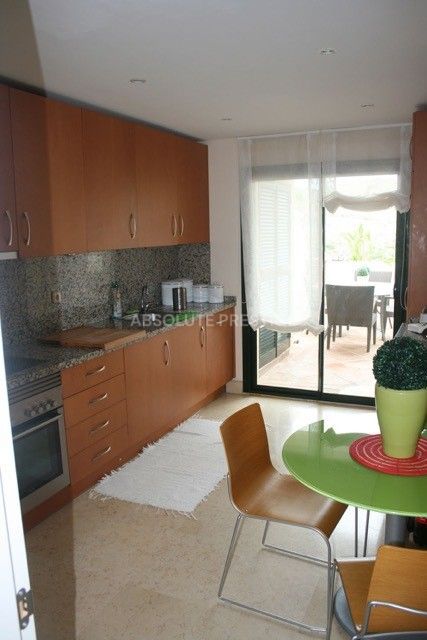 Apartment for sale in Benahavis