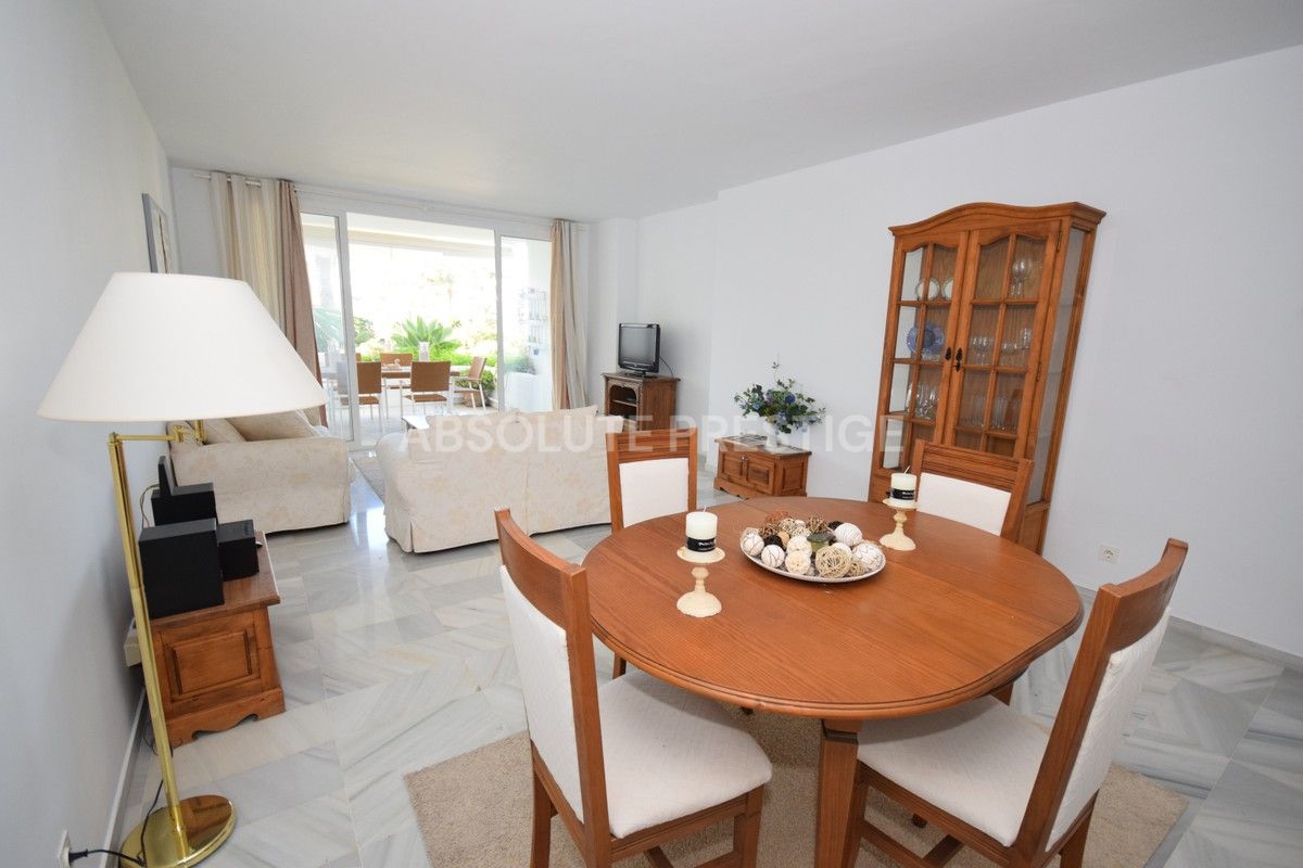 Apartment for short term rent in Alcazaba Beach, Estepona