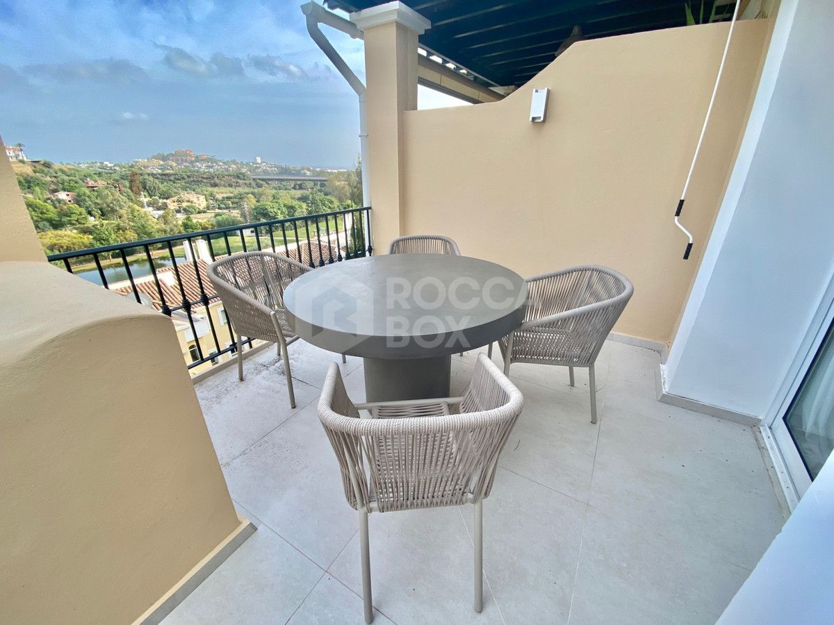 Penthouse for short term rent in La Quinta, Benahavis