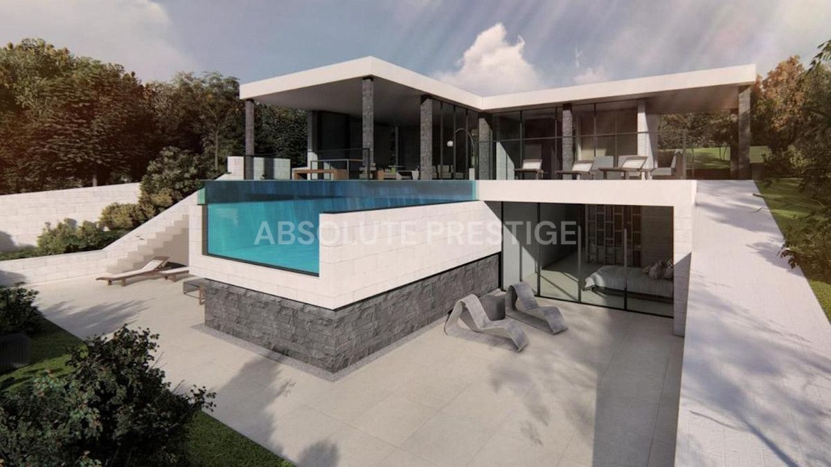 Villa for sale in Casares