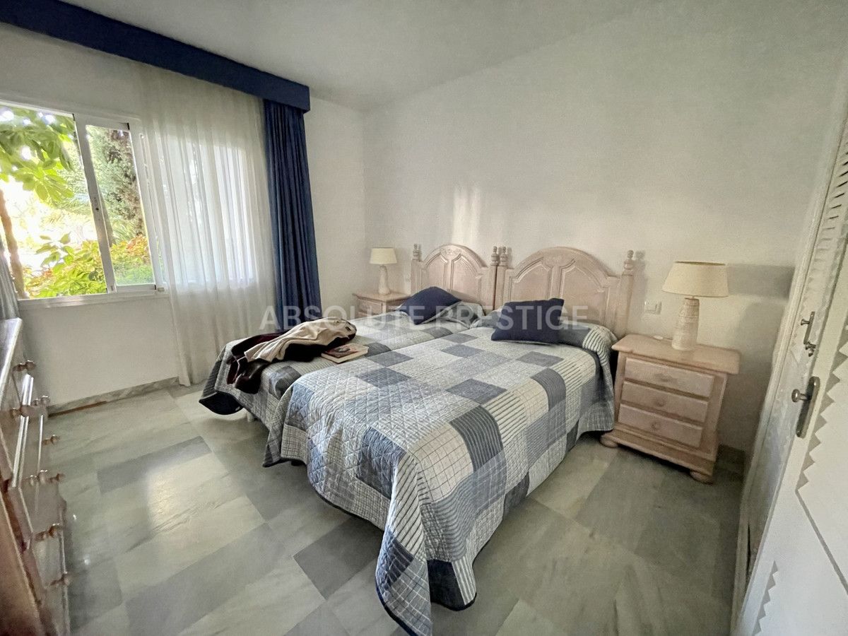 Ground Floor Apartment for sale in Alcazaba Beach, Estepona