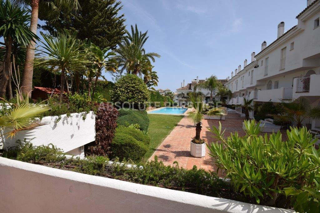 Apartamento Planta Baja en alquiler a corta temporada en Nueva Andalucia, Marbella