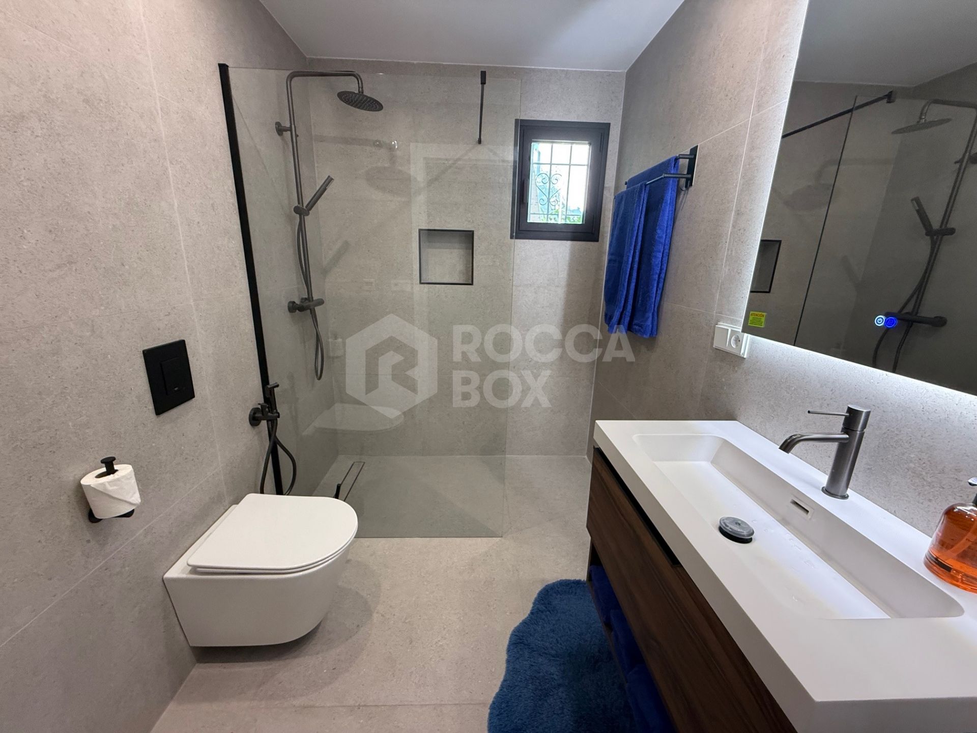 Ground floor apartment with large terrace and garden