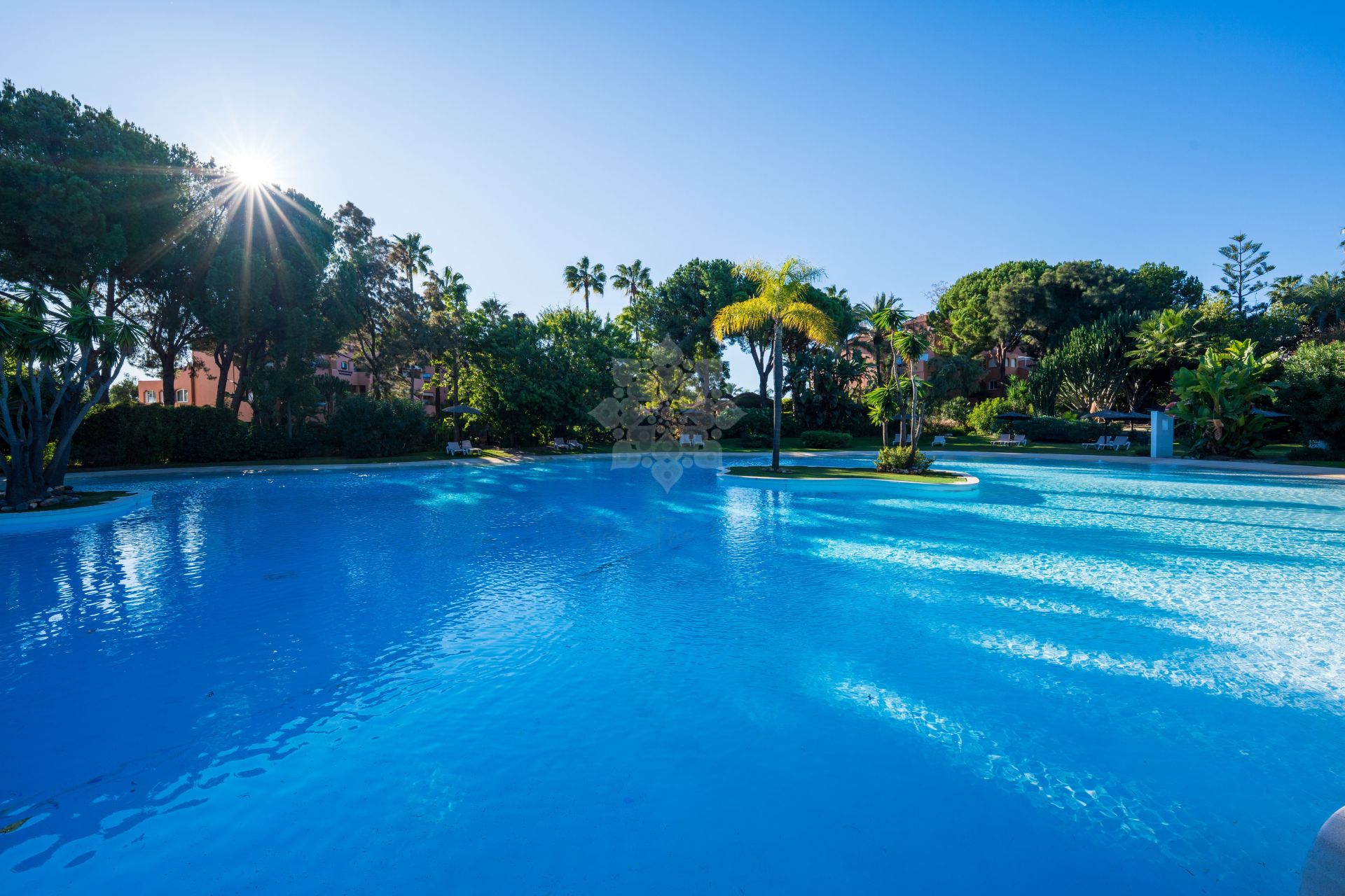 Apartamento Planta Baja en Alhambra del Golf, Estepona