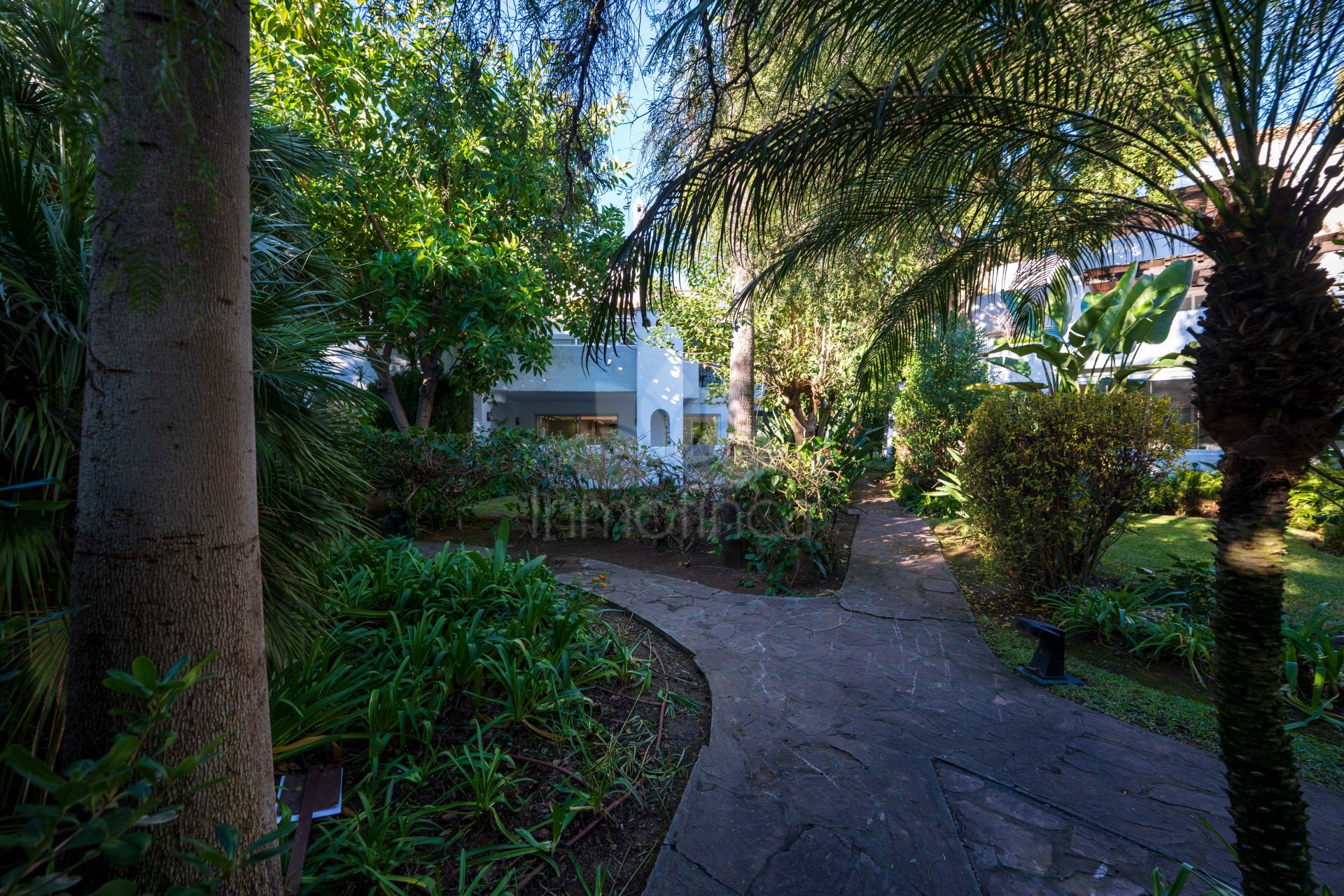 Apartamento Planta Baja en Alhambra del Golf, Estepona