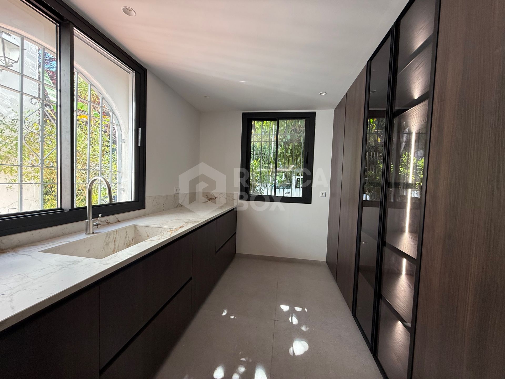 Ground floor apartment with large terrace and garden