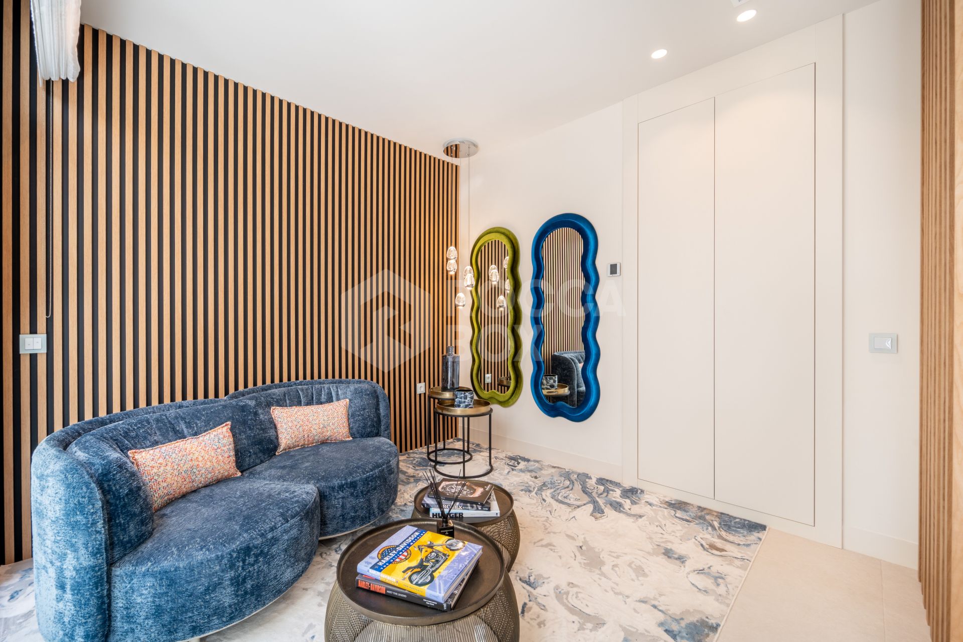 EXCLUSIVE BEACHSIDE TOWNHOUSE WITH PRIVATE POOL AND PANORAMIC SEA VIEWS