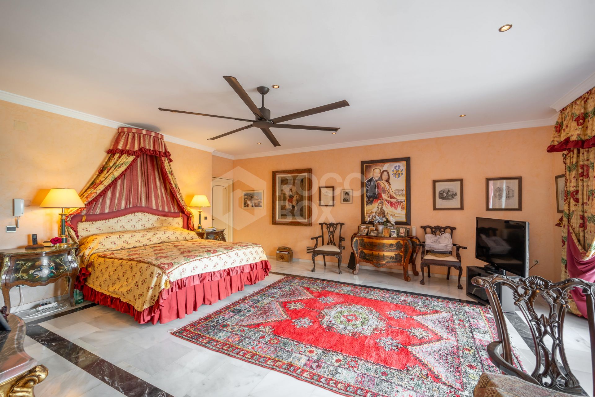 ICONIC BEACHFRONT VILLA ESTATE WITH UNMATCHED POTENTIAL IN ESTEPONA