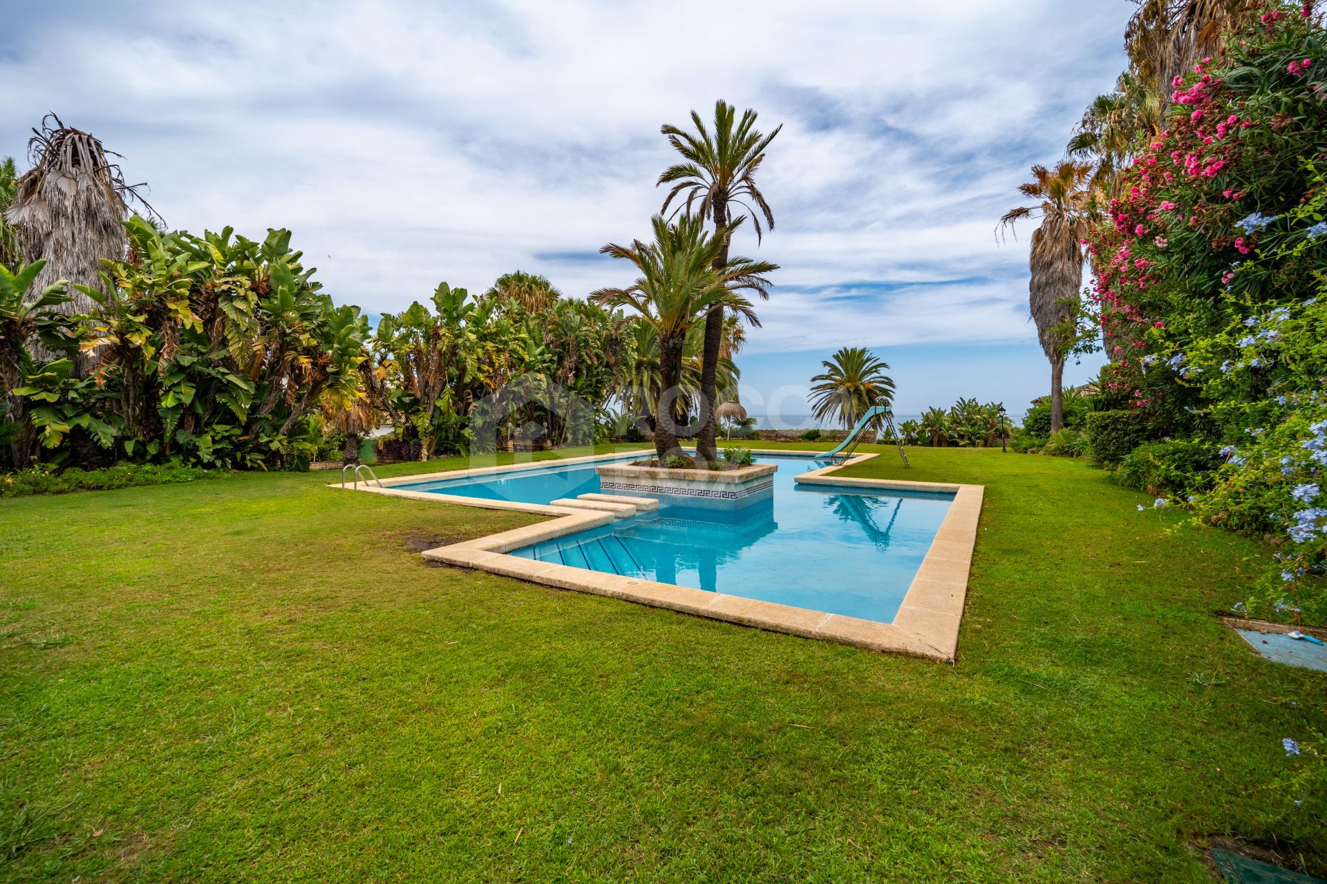 ICONIC BEACHFRONT VILLA ESTATE WITH UNMATCHED POTENTIAL IN ESTEPONA