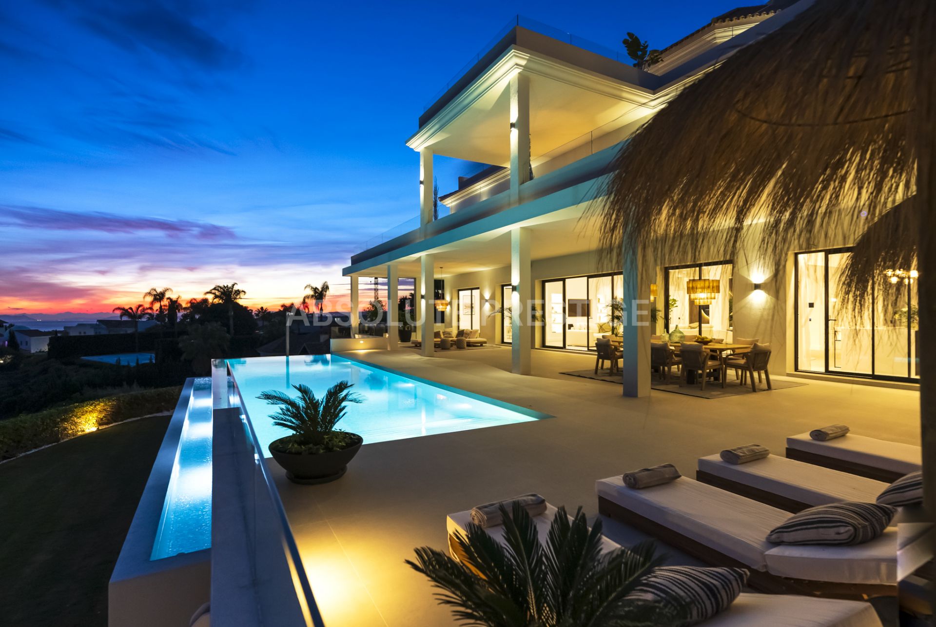 Opulente Villa zum Verkauf in Los Flamingos