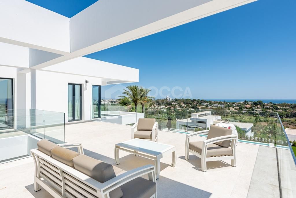 Luxury villa for sale in el Paraiso alto with amazing views