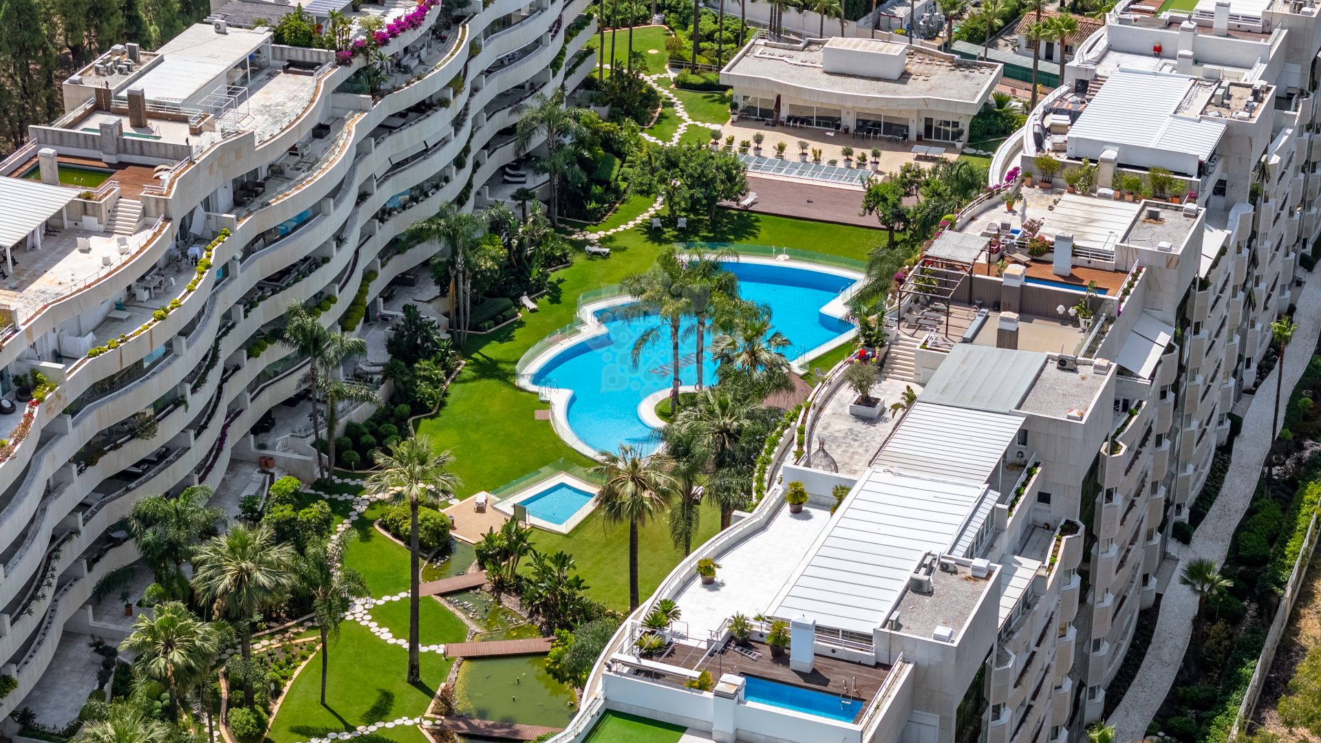 Apartment in El Embrujo Banús, Marbella