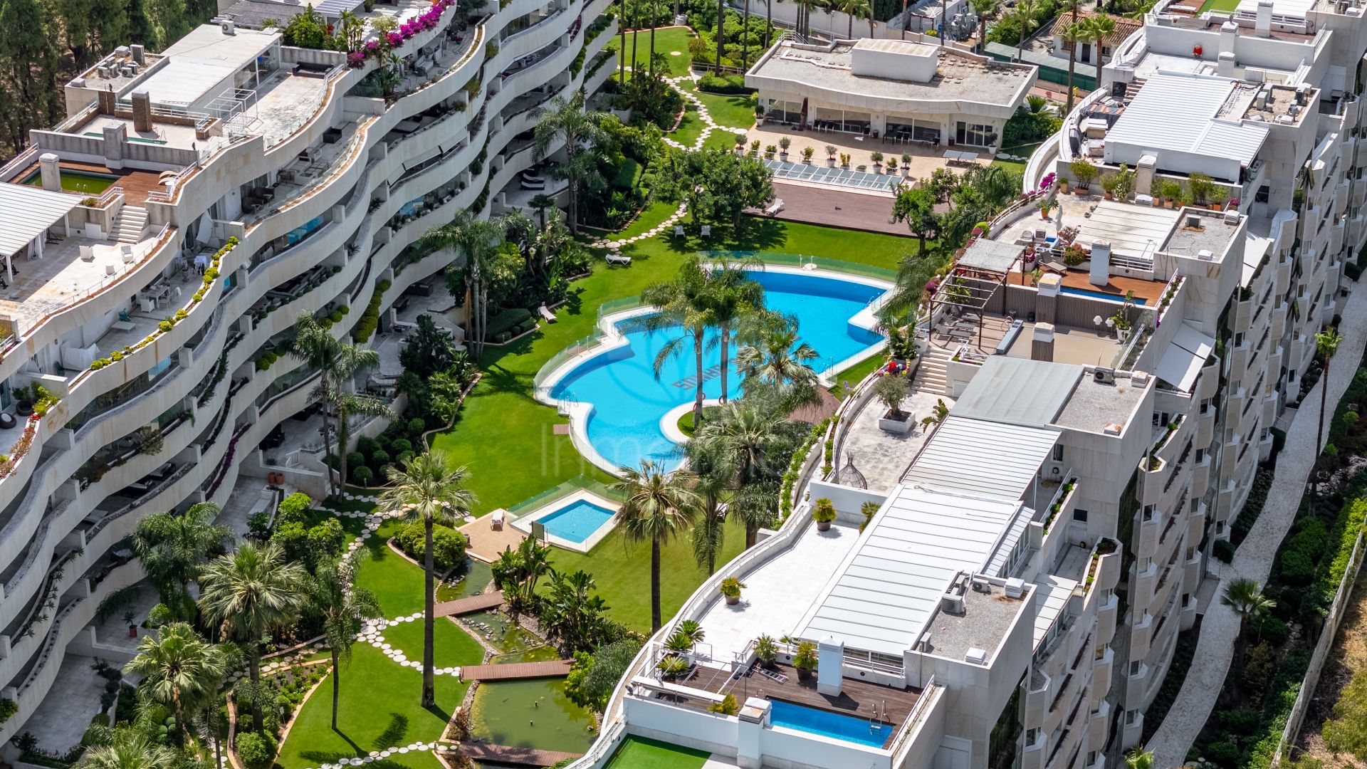 Apartment in El Embrujo Banús, Marbella